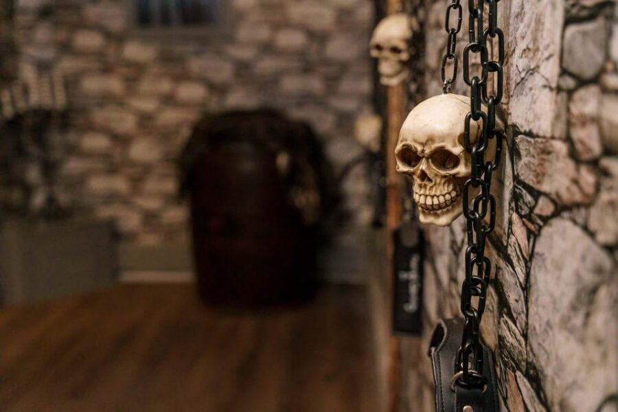 Glasgow: Escape Room The Ghost of Mary Queen of Scots - The story you’ll play inside: why this ghost exists