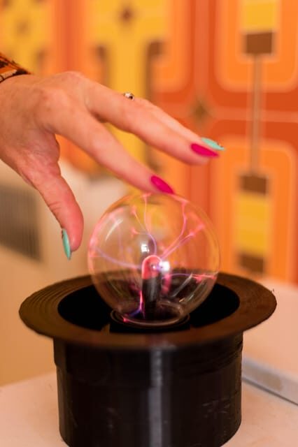 Glasgow: Escape Room The Magicians Heist - Stepping into the 1970s magic world