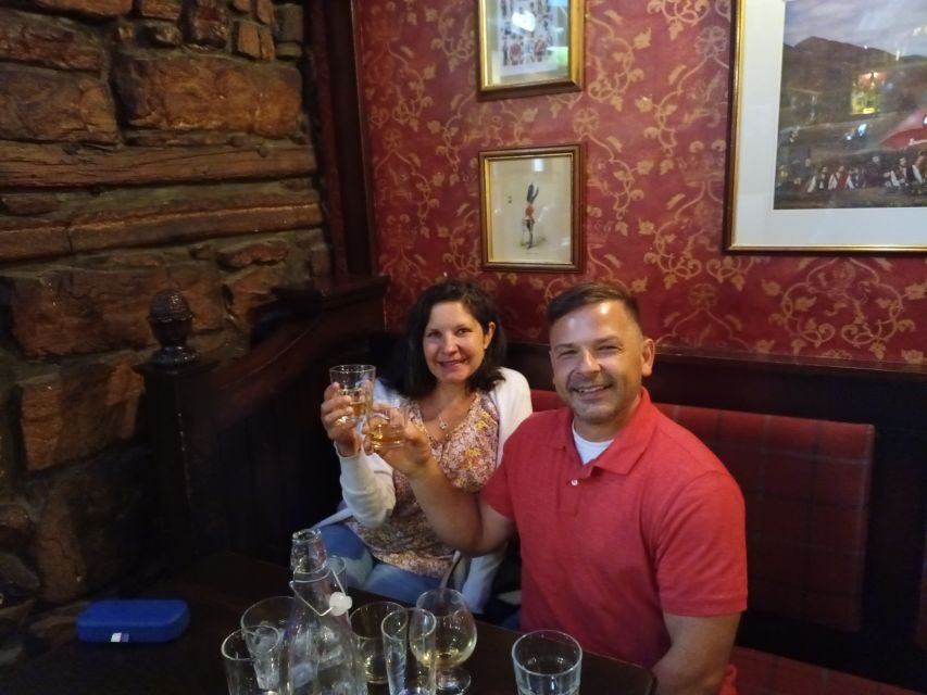 Glasgow: Guided City Highlights Tour & Whisky Tasting (5pm) - Mharsanta whisky tasting: what three full drams actually mean