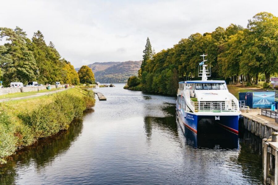 Glasgow: Loch Ness, Glencoe and Highlands Tour with Cruise - Loch Lomond National Park: quick stop, big first impression
