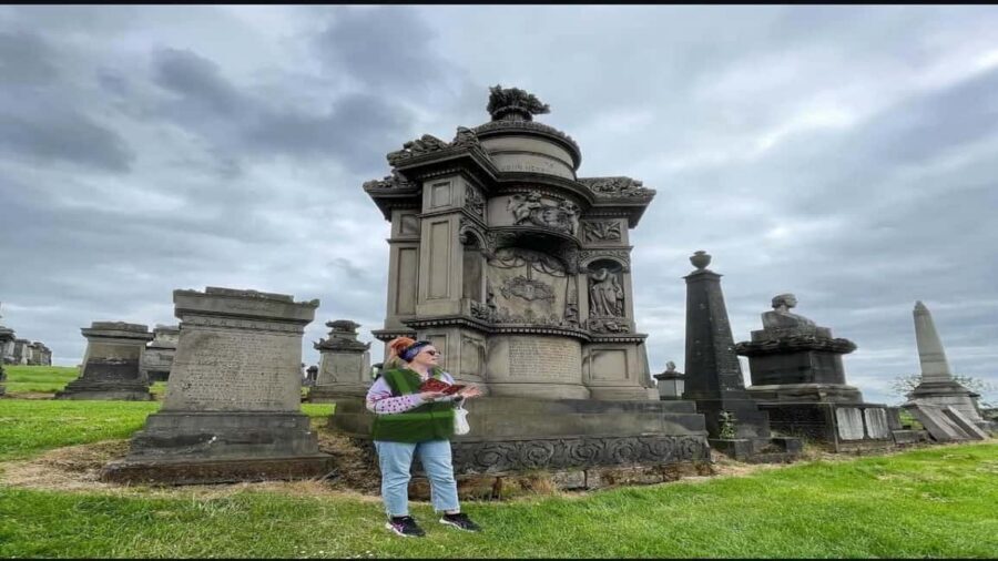 Glasgow Necropolis: Small Group Tour with Local Guide - Glasgow Necropolis feels like Victorian ambition in stone