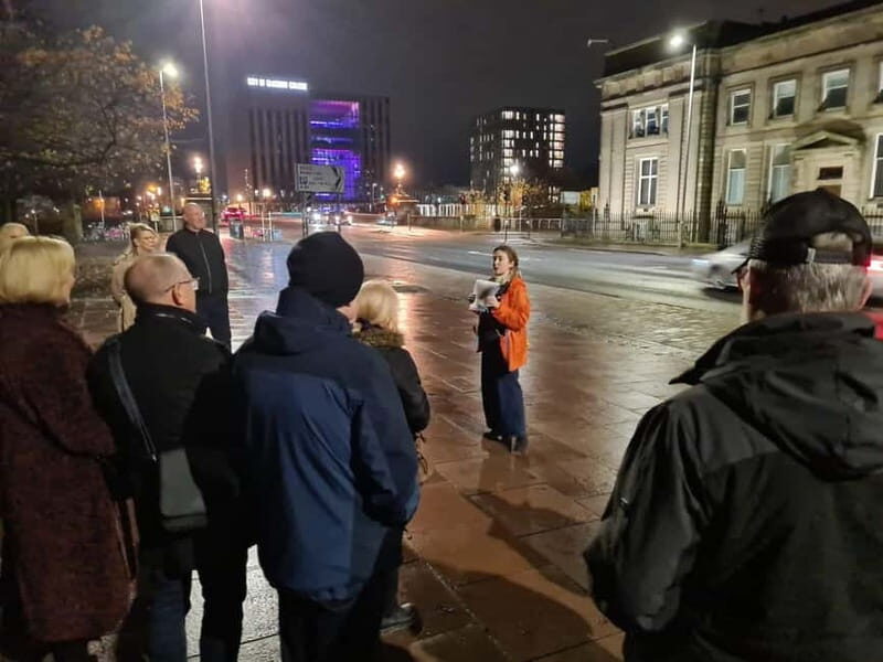 Glasgow: Private Dark Side Tour - Trongate, Glasgow Green, and Finishing at McLennan Arch
