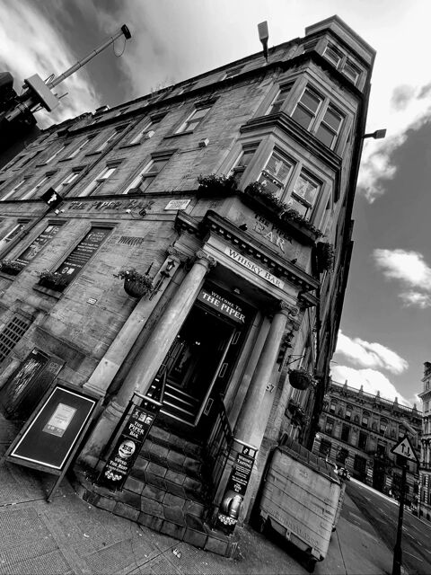 Glasgow: Scottish Rogue Whisky Pub Crawl - Price and what you really get for $83