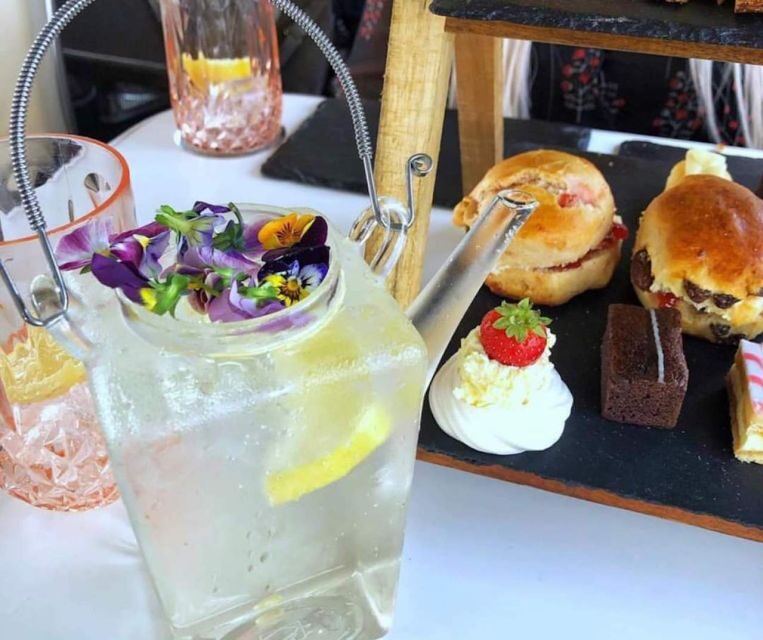 Glasgow: Vintage Bus Tour with Afternoon Tea or Gin - Key things to know before you go