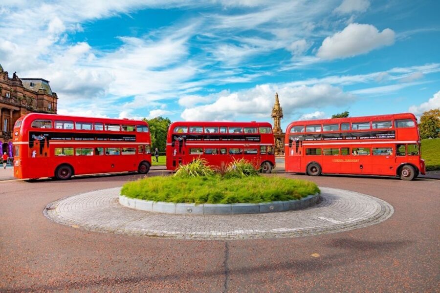 Glasgow: Vintage Bus Tour with Afternoon Tea or Gin - Enter the Red Bus Bistro at Amore Restaurant