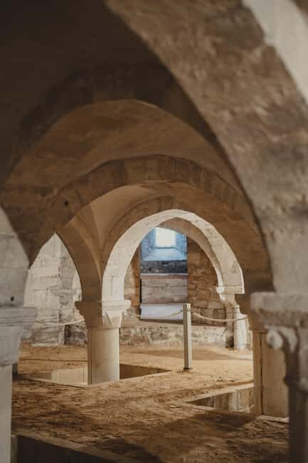 Gloucester Cathedral: Crypt Tour - Romanesque undercroft and surviving Saxon fabric: what you’re actually looking at