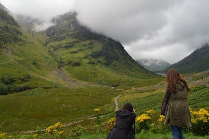 Greenock Private Tour Stirling Castle & Loch Lomond - Tarbet on Loch Lomond: whisky by the shore and final photo time