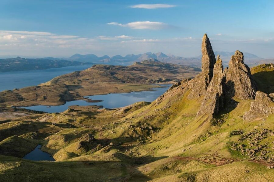 Guided Isle of Skye Sights and West Coast Day Tour - Eilean Donan Castle: The One-Stop That Loves Cameras