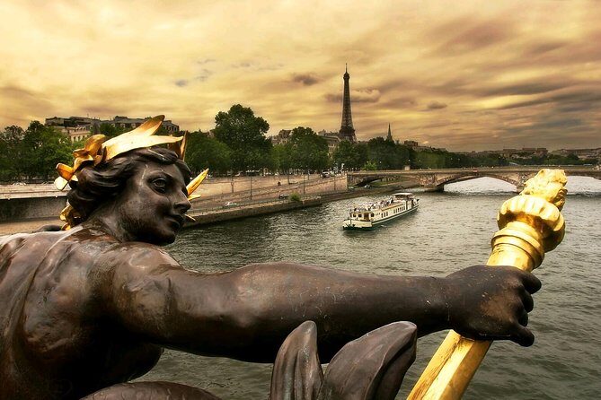 Guided Paris Day Trip from London by Train with Seine Cruise - Guide quality: the biggest lever in how this day feels
