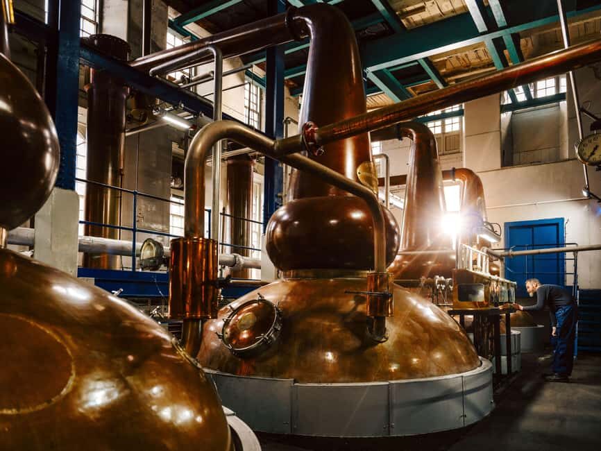 Hairy Coos & Highland Views: A Short Escape from Edinburgh - The big choice: Blackness Castle or Deanston Distillery