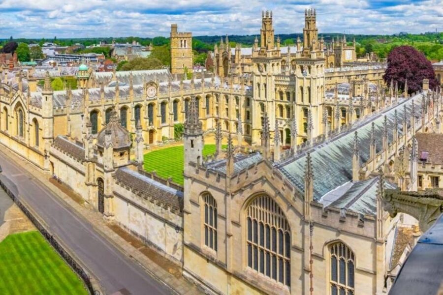 Harry Potter Bodleian Library, Oxford and Lacock Tour - The Guided Walking Tour in Lacock: Spotting Scenes Like a Local