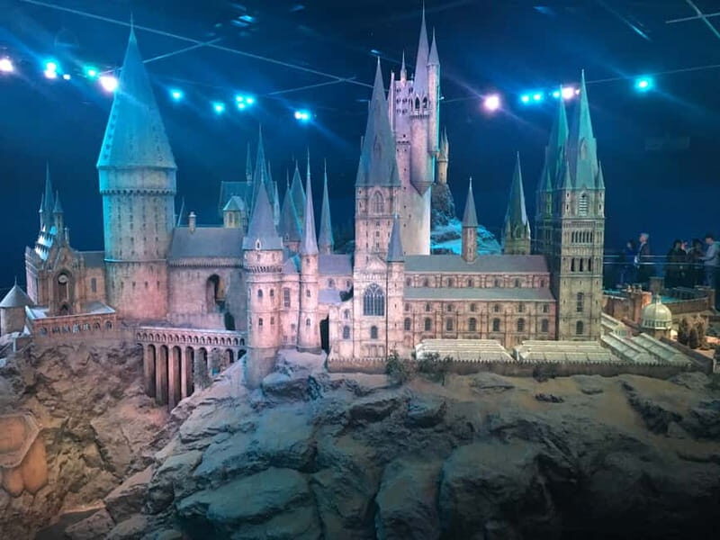 Harry Potter Studio Ticket & Tour of London Film Locations - Lunch and breaks: don’t count on a full meal plan