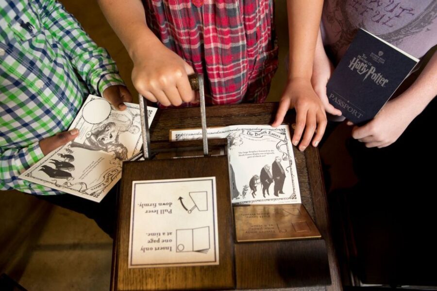 Harry Potter: Warner Bros. Studio Tour from King's Cross - The ride comfort story: Wi-Fi, seating, and charging your phone