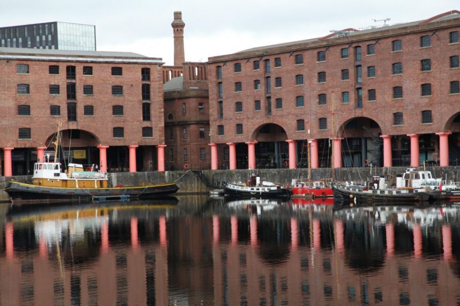 History Guided Tour of Liverpool and the Beatles - Royal Albert Dock to the official Beatles statues: close with the iconic moment