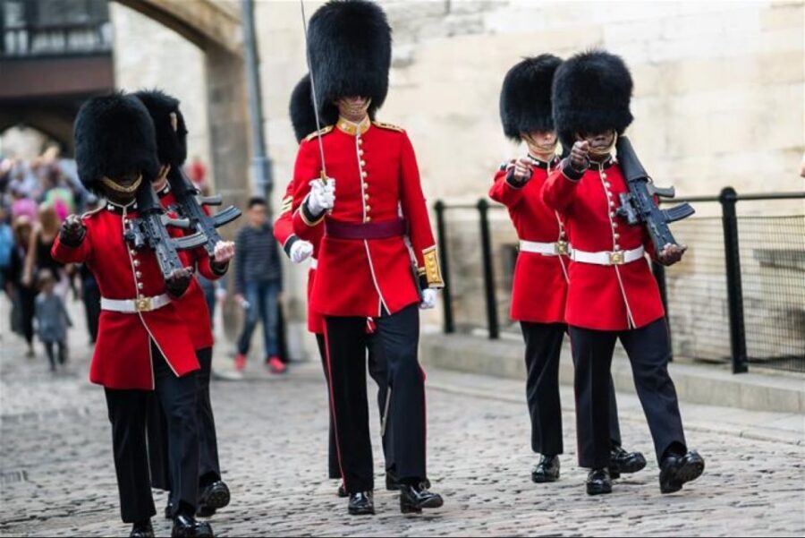 Hop on Hop off London Bus Tour & Tower of London - Key points before you ride