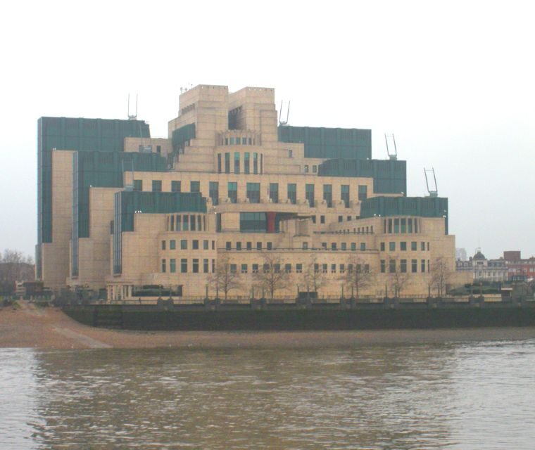 Iconic London: Bard, Beatles, Bond & Baker Street - James Bond shooting locations, Ian Fleming’s house, and MI5/MI6 context