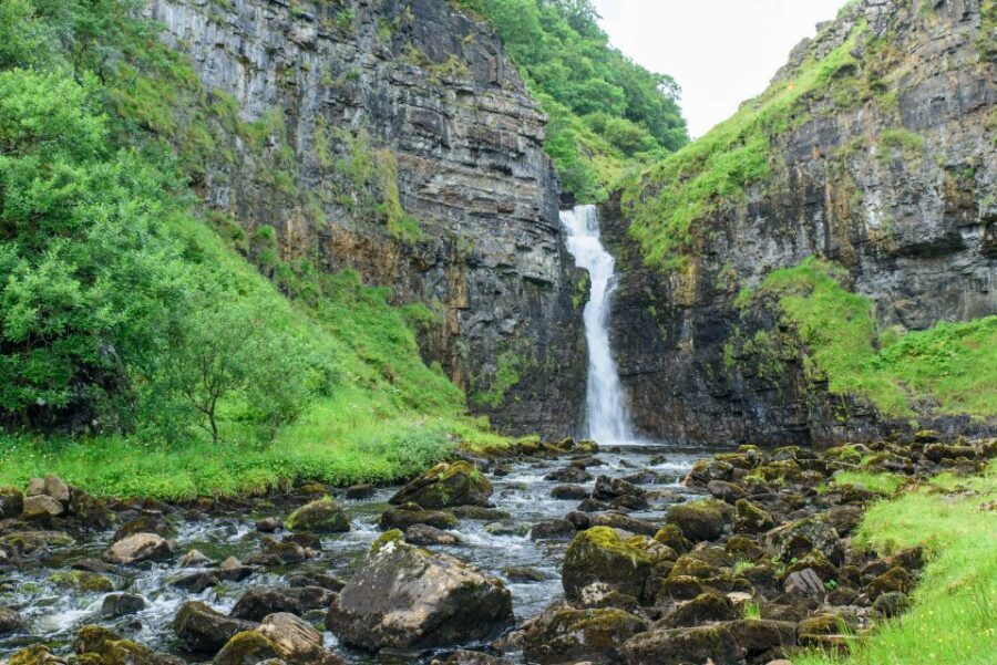 Inverness: 2-day Isle of Skye, Fairy Pools & Castles Tour - From Inverness to Skye: a drive with purpose