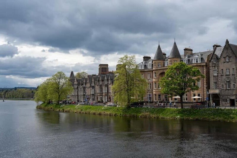 Inverness: Comedy Walking Tour with Local Comedian - Key things that make this tour worth it