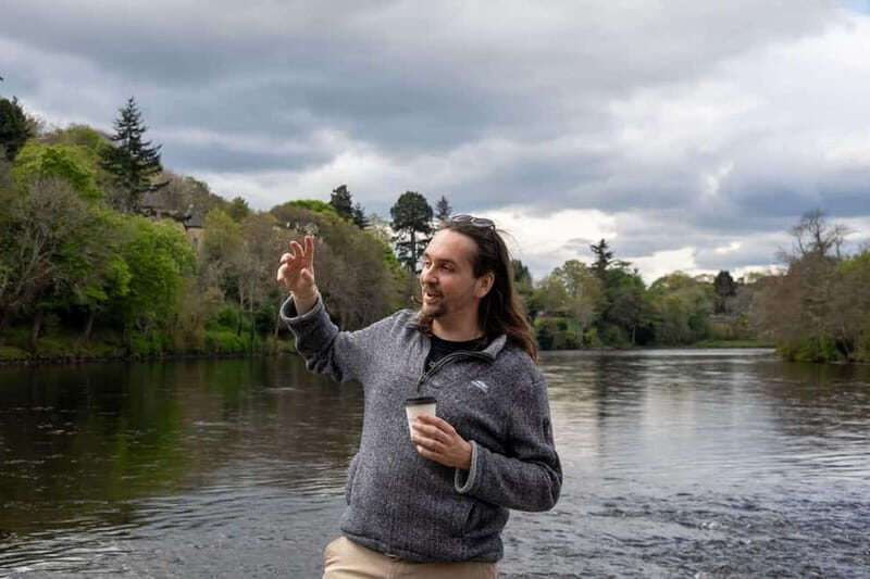 Inverness: Comedy Walking Tour with Local Comedian - Meeting outside Caffè Nero at 6pm (and spotting your guide fast)