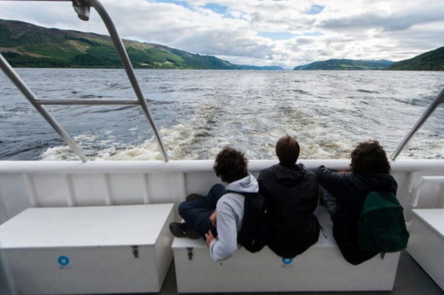 Inverness: Loch Ness Experience 1-Day Tour - Invermoriston: a quick stop with real photo pull