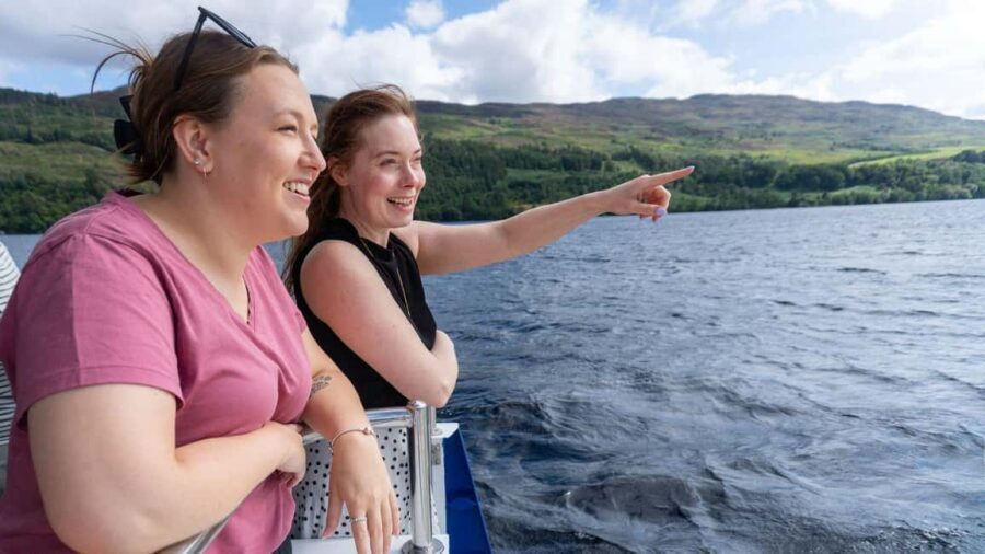 Inverness: Loch Ness, Outlander & Whisky Distillery - Urquhart Castle ruins: photo drama and real atmosphere