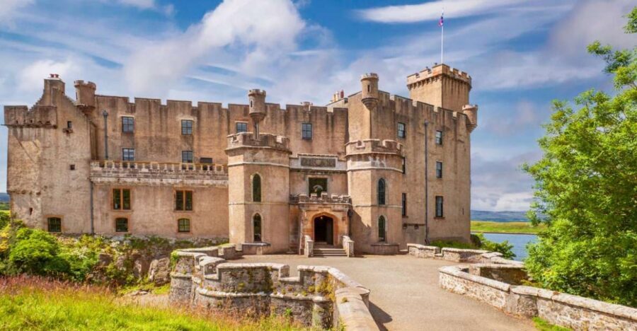Isle of Skye: Portree to Fairy Pools Smartphone Guide - Dunvegan Castle and Gardens: start with the MacLeod story