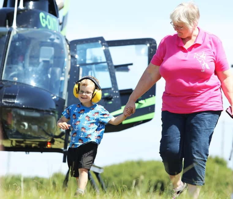 Isle of Wight: Helicopter Pleasure Flight - What the pilot commentary adds (and why it makes photos better)