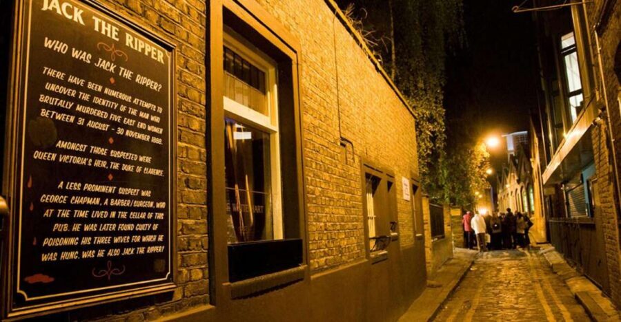 Jack The Ripper Museum & See 30+ London Top Sights Tour - Westminster Up Close: Buckingham Palace, Downing Street, and Parliament Square