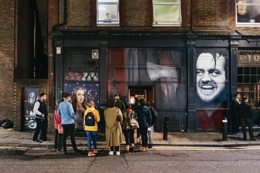 Jack the Ripper tour in Spanish - Should you book this Jack the Ripper tour in Spanish?