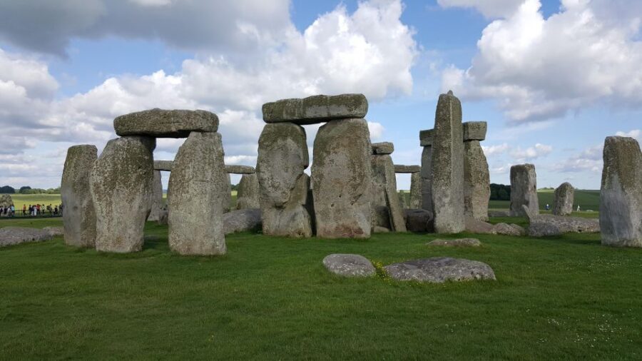 King Arthur Tour: Stonehenge, Glastonbury and Avebury - Glastonbury Town and Abbey: Lunch Time and the King Arthur Question