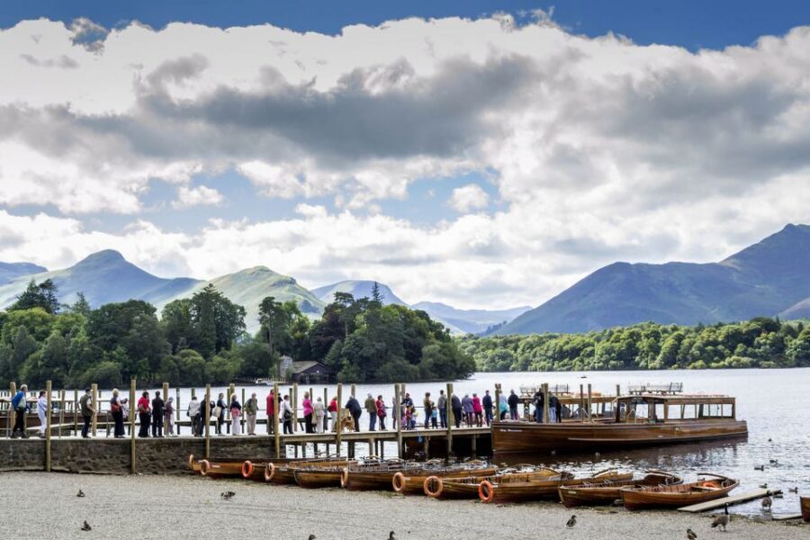 Lake District: Six Lakes Morning Tour from Windermere - Grasmere: Wordsworth, gingerbread, and an easy village wander