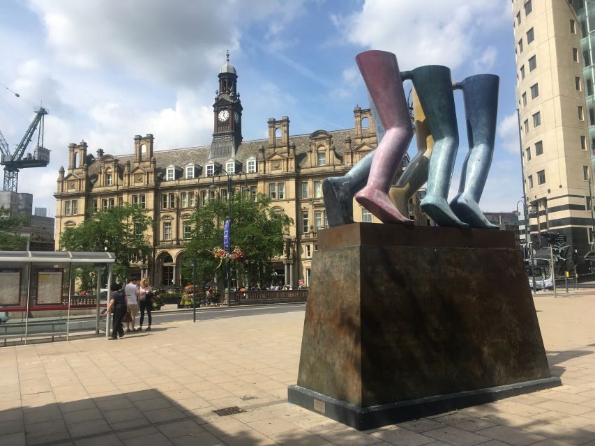 Leeds: 2-Hour Highlights Walking Tour - Where the Tour Starts: City Square and the Black Prince
