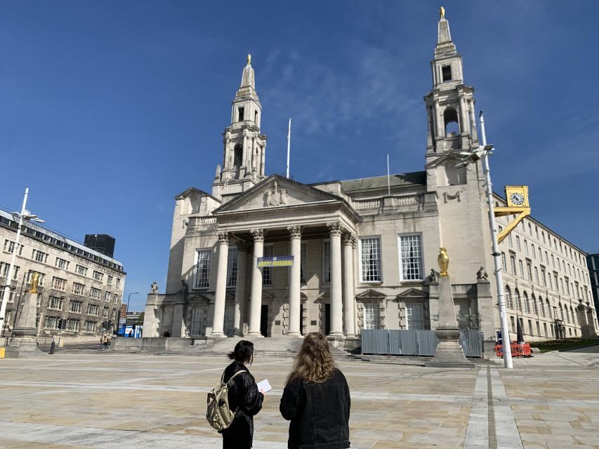 Leeds: Daily Guided City Center Walking Tour (10:30am) - Leeds City Museum and Leeds Cathedral: where the past becomes personal