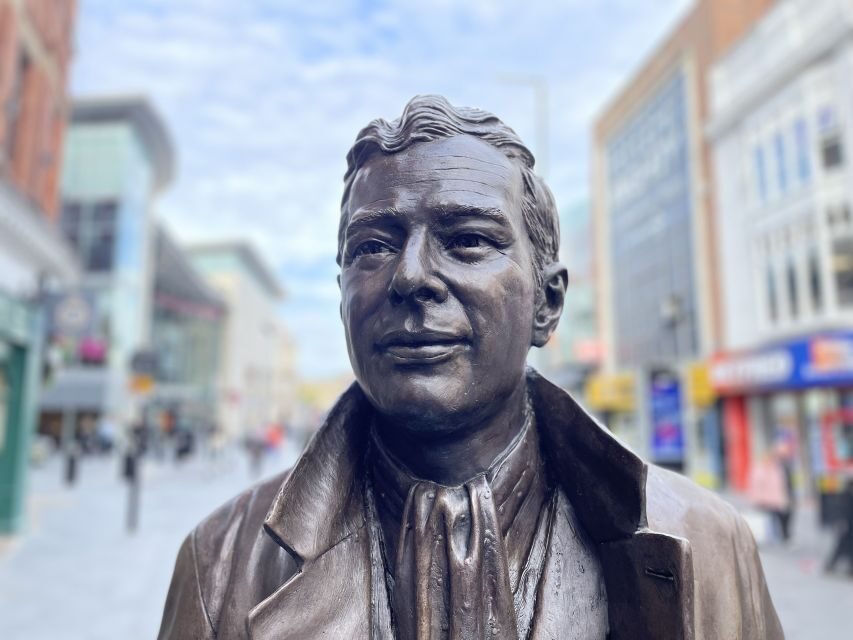 Liverpool: Beatles Highlights Walking Tour - What a Beatles walking tour gets right in Liverpool