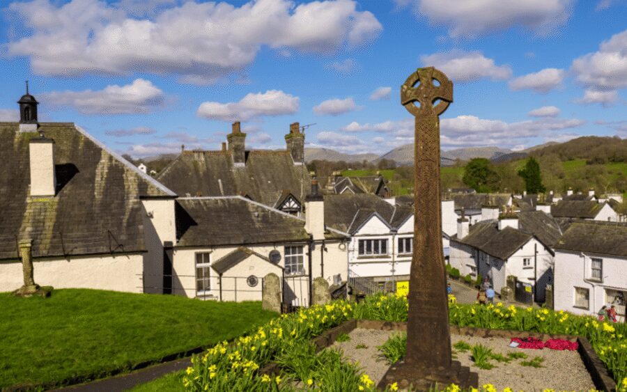 Liverpool: Lake District Tour with Lake Cruise & Train Ride - Bowness-on-Windermere: your first real taste of Windermere life