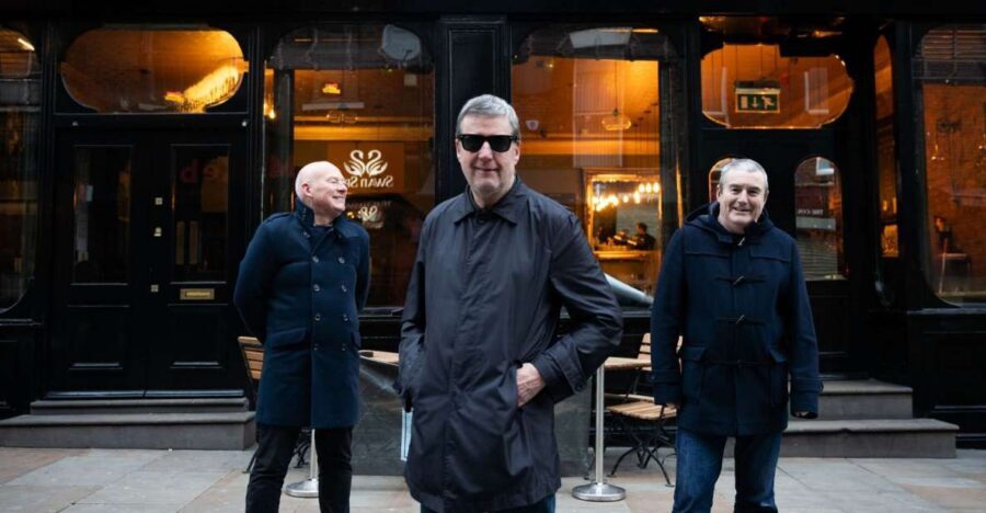 Liverpool: Music Icons Tour with 90s band 'The Farm' - Getting to the meeting point without stress (and where to wait if it rains)