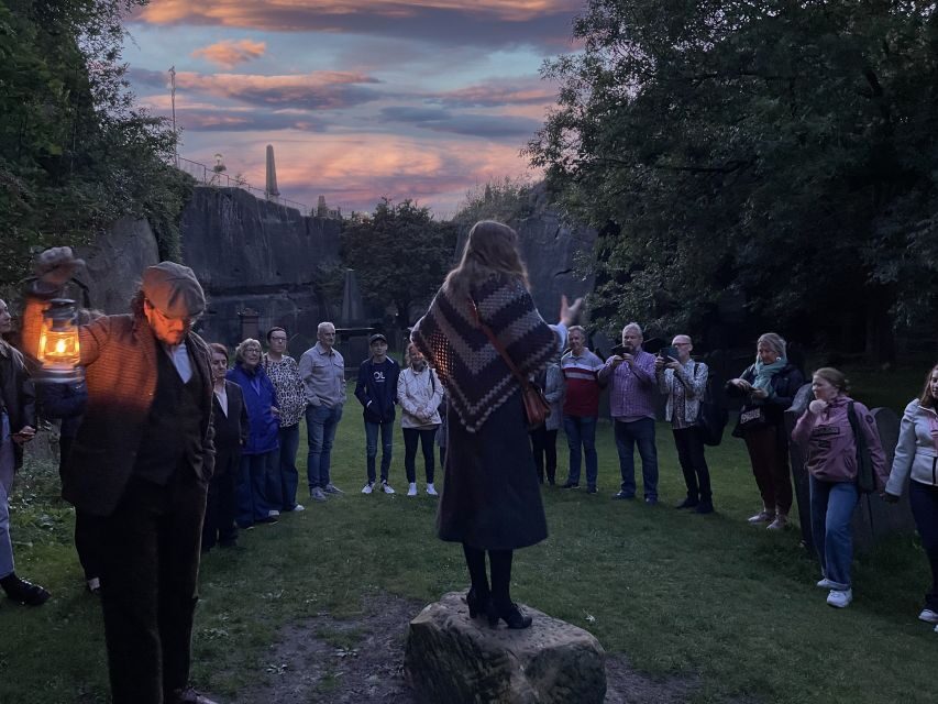 Liverpool: St James' Cemetery Historical Ghost Tour - St James Cemetery at night: why this tour feels so real