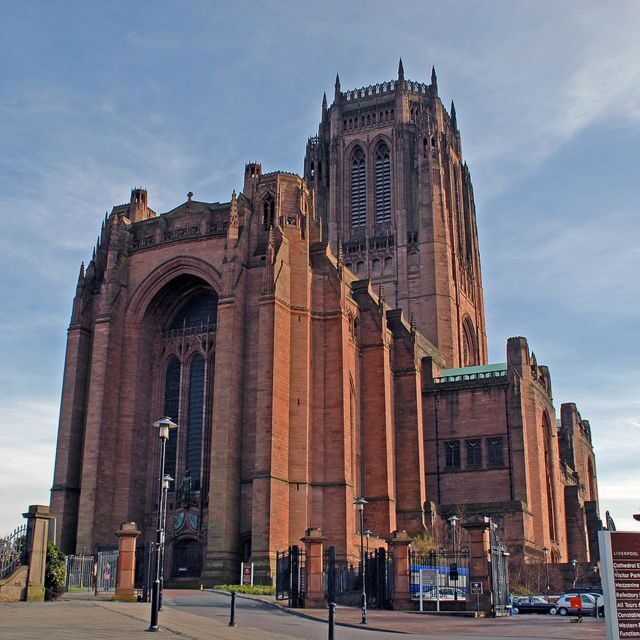 Liverpool Views, brews, football & History Tour - Price and what $539 per group really buys you