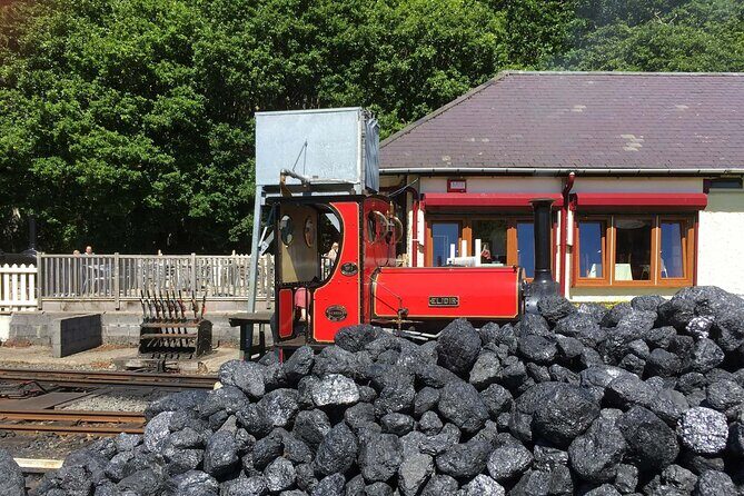 Llanberis, Conwy and Caernarfon Castle: A Self-Guided Driving Tour of Snowdonia - Caernarfon Castle and the English-built fortresses theme