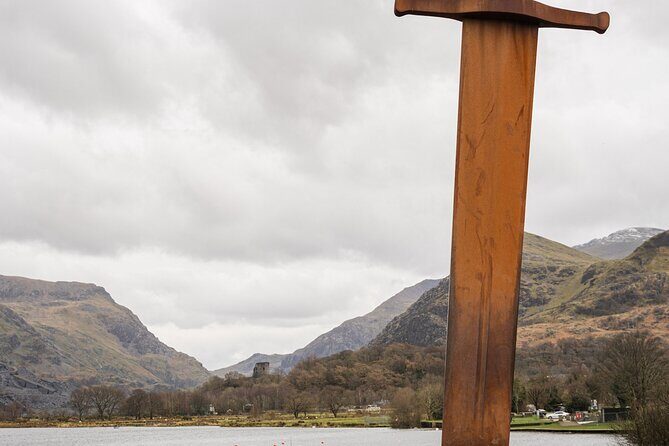 Llanberis, Conwy and Caernarfon Castle: A Self-Guided Driving Tour of Snowdonia - Slate Landscapes of North Wales: Snowdonia National Park by the audio route