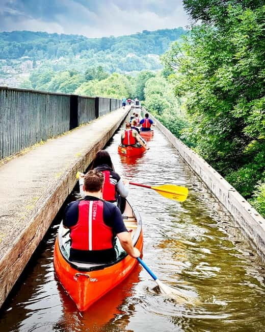 Llangollen: Aqueduct Canoe Tour Adventure - Learning the strokes on the canal before the big crossing