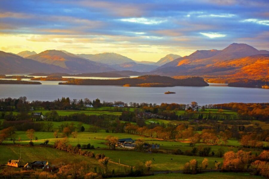 Loch Lomond, Stirling Castle, & Kelpies Tour from Edinburgh - The bus ride: comfortable enough to enjoy the commentary