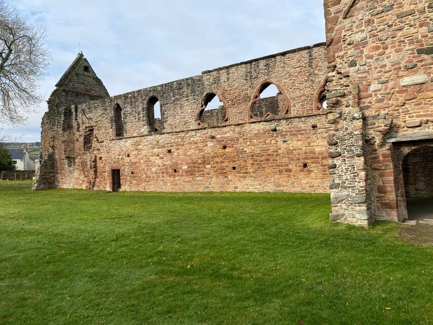 LOCH NESS ,CAWDOR CASTLE ,CLAVA CAIRNS & MORE FROM INVERNESS - Cawdor Castle gardens and the history that goes back to 1180