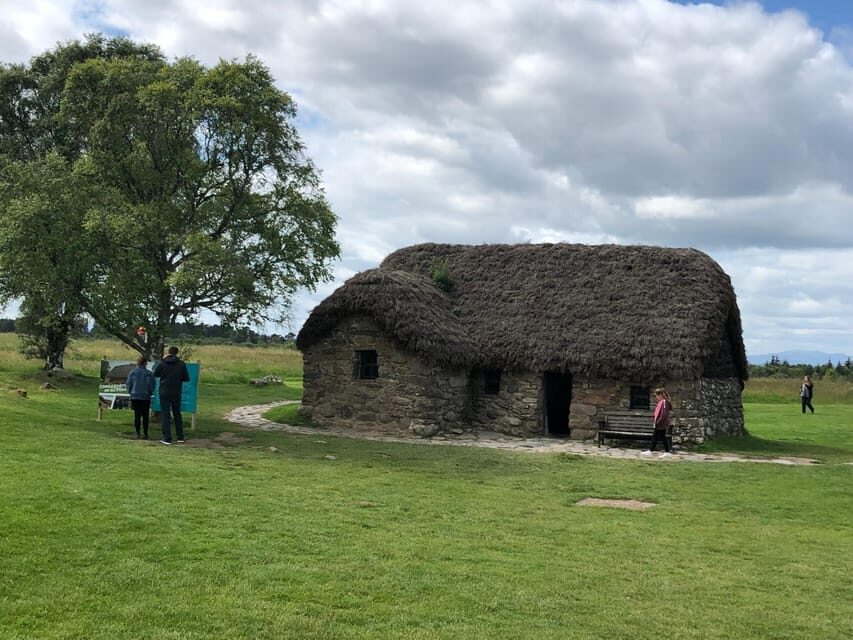 LOCH NESS ,CAWDOR CASTLE ,CLAVA CAIRNS & MORE FROM INVERNESS - Loch Ness viewpoints and Urquhart Castle ruins up close