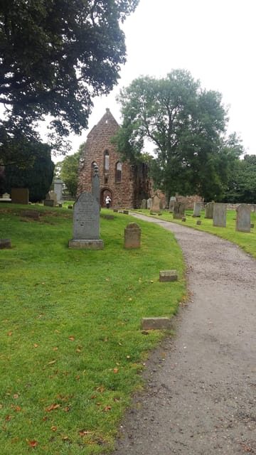 LOCH NESS, CULLODEN, AND CLAVA CAIRNS TOUR. From Invergordon - Urquhart Castle on Loch Ness: Views, Legend, and a Good Reality Check