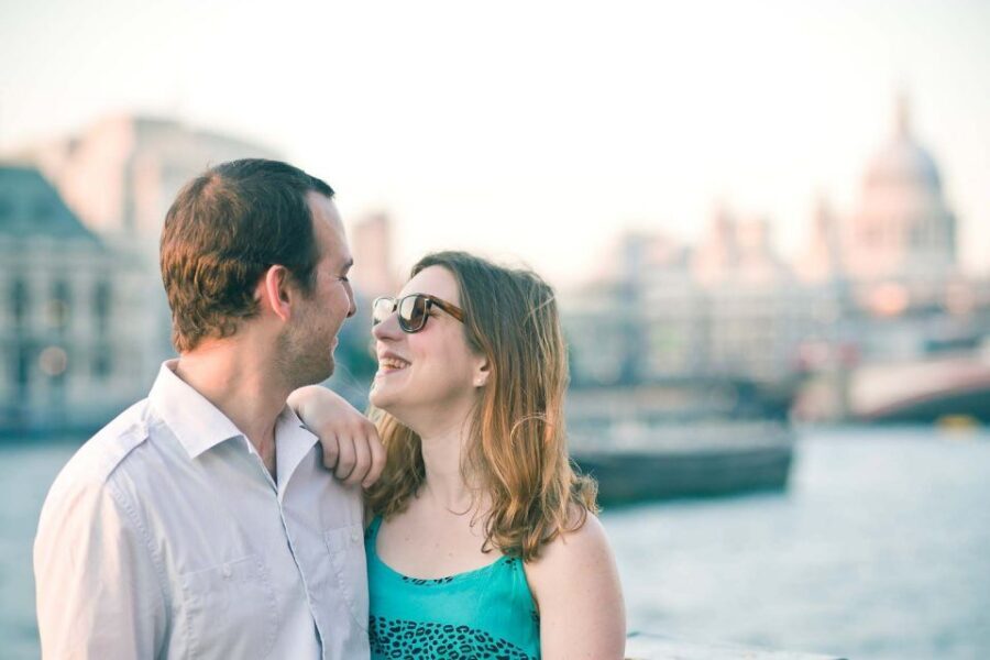 London 1- or 2-Hour Professional Photo Shoot - A private, photo-documentary London session with pro guidance