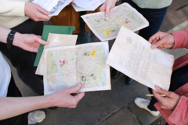 London: 3-hour Outdoor Escape Room Game - WhatsApp isn’t optional, so set yourself up well