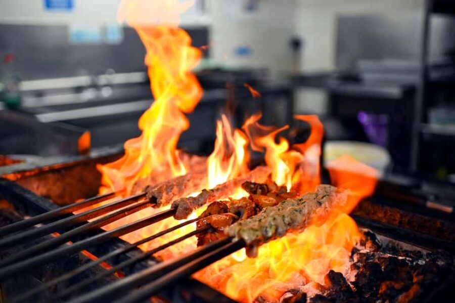 London: 3-Hour Secret Indian Food Tour - The 3-hour flow: curries, naan, and Punjabi tandoori stops
