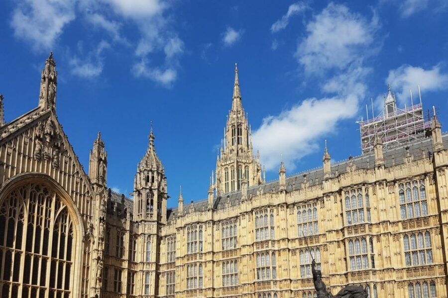 London: 30 London Sights Guided Walking Tour - Where the tour starts: The Ritz, Green Park, and a fast warm-up