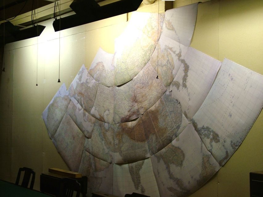 London: 30 Top Sights and Churchill War Rooms Tour - Southbank Centre, St Paul’s, and Borough Market: where the tour adds color
